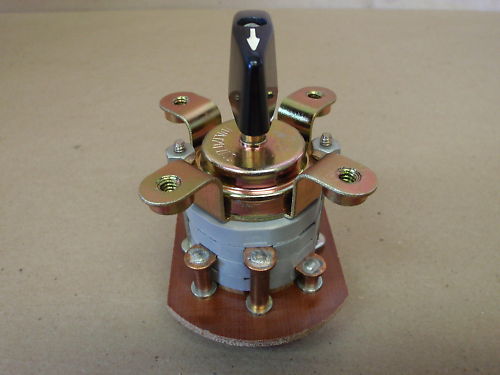 ROTARY SWITCH 10 AMP 120 VAC PART NUMBER C10307  NEW