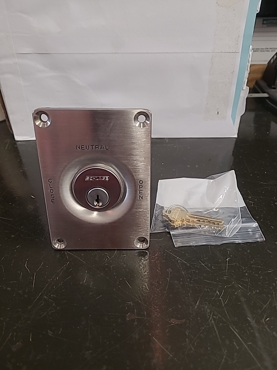 Electroswitch Series 31 Key Controlled Switch 1528 Schlage 65202NC