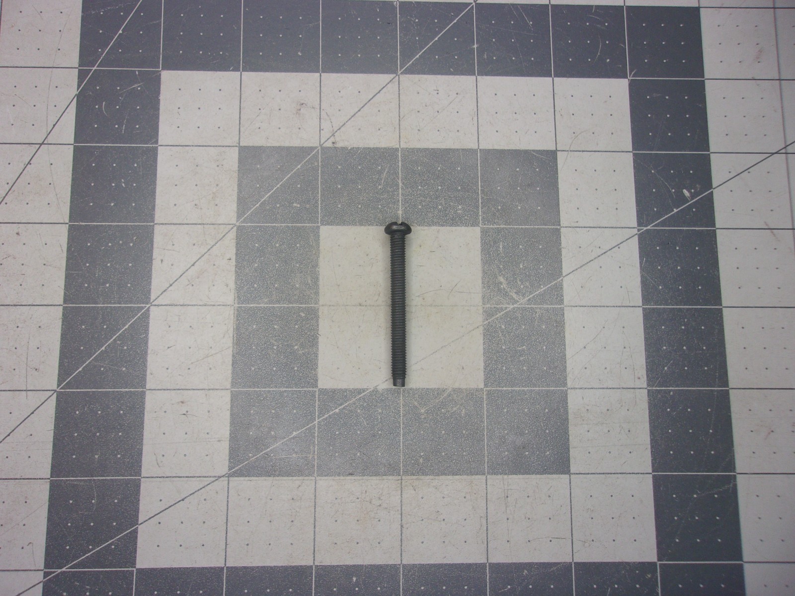 CNH-New Holland 83999497 Screw 87673580 Farmall 105U 110U 115U 120U Tractors