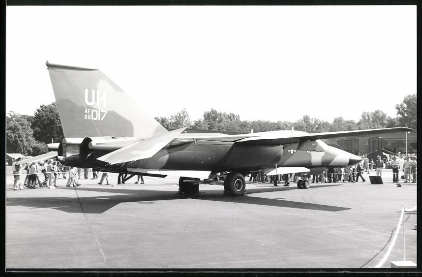 Photography Fighter Aircraft / Jet Of The USAF 68017