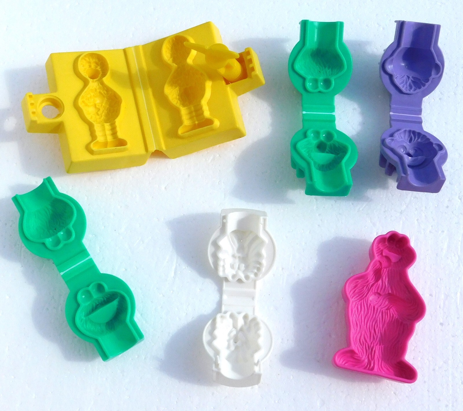 VTG 1980's 90's LOT 6 SESAME STREET PLAYDOH & FRINGLES GHOST Big Bird Ernie &