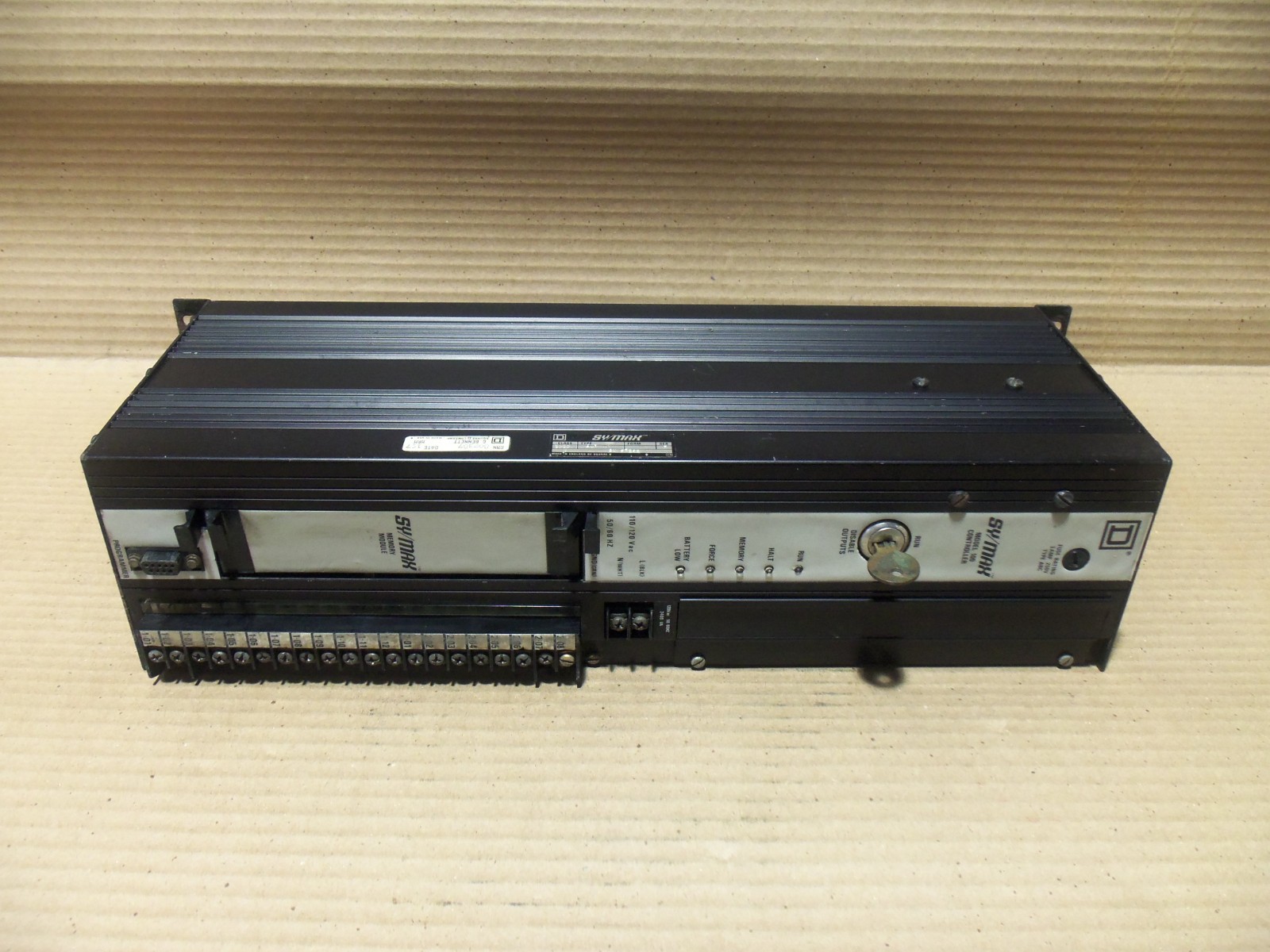 SQUARE D 8020 SCP111 SY/MAX MODEL 100 CONTROLLER WITH MEMORY MODULE 8020SCP111