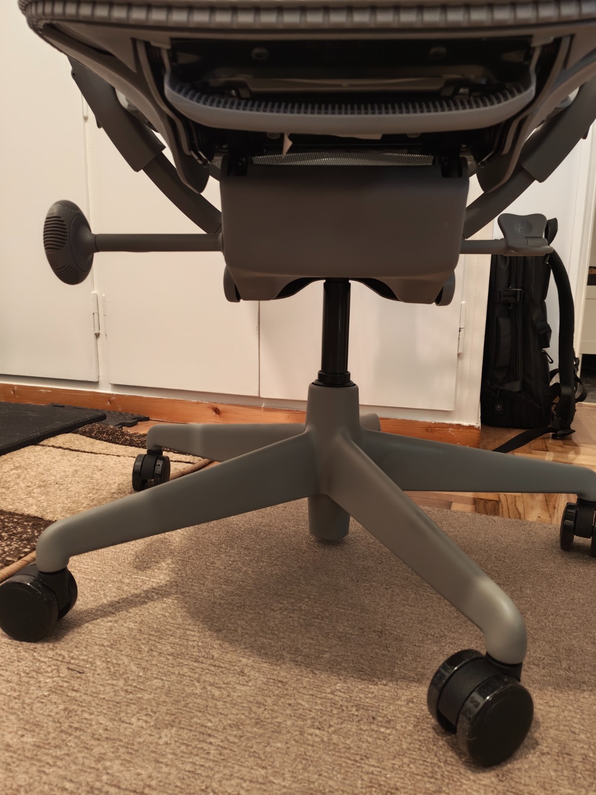 Herman Miller mirra 2