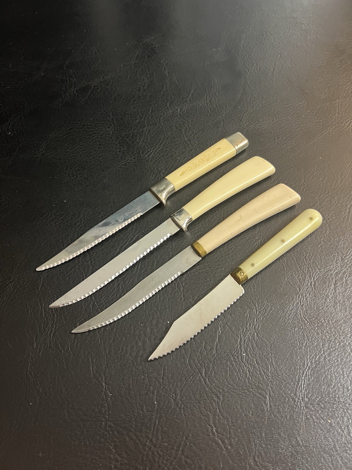 Vtg Set 4 Forgecraft Sheffield Lifetime Cutlery Serrated Steak Knives Ivory