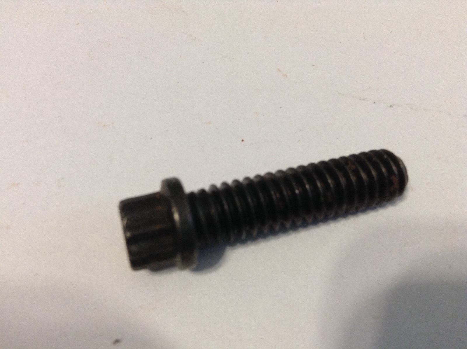 380-2416 - A New 12 Point Screw For An IH 385, 464, 484, 574, 584, 674 Tractors