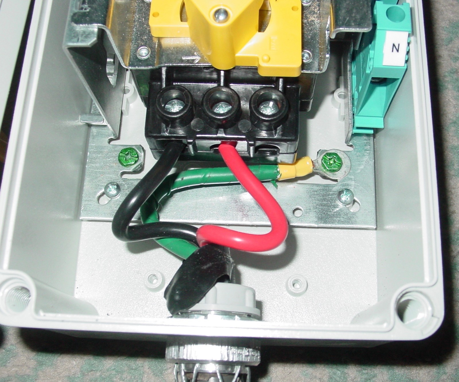 Enclosed 3 Phase 60A Rotary Switch Motor Controller Disconnect Bus Drop Assembly