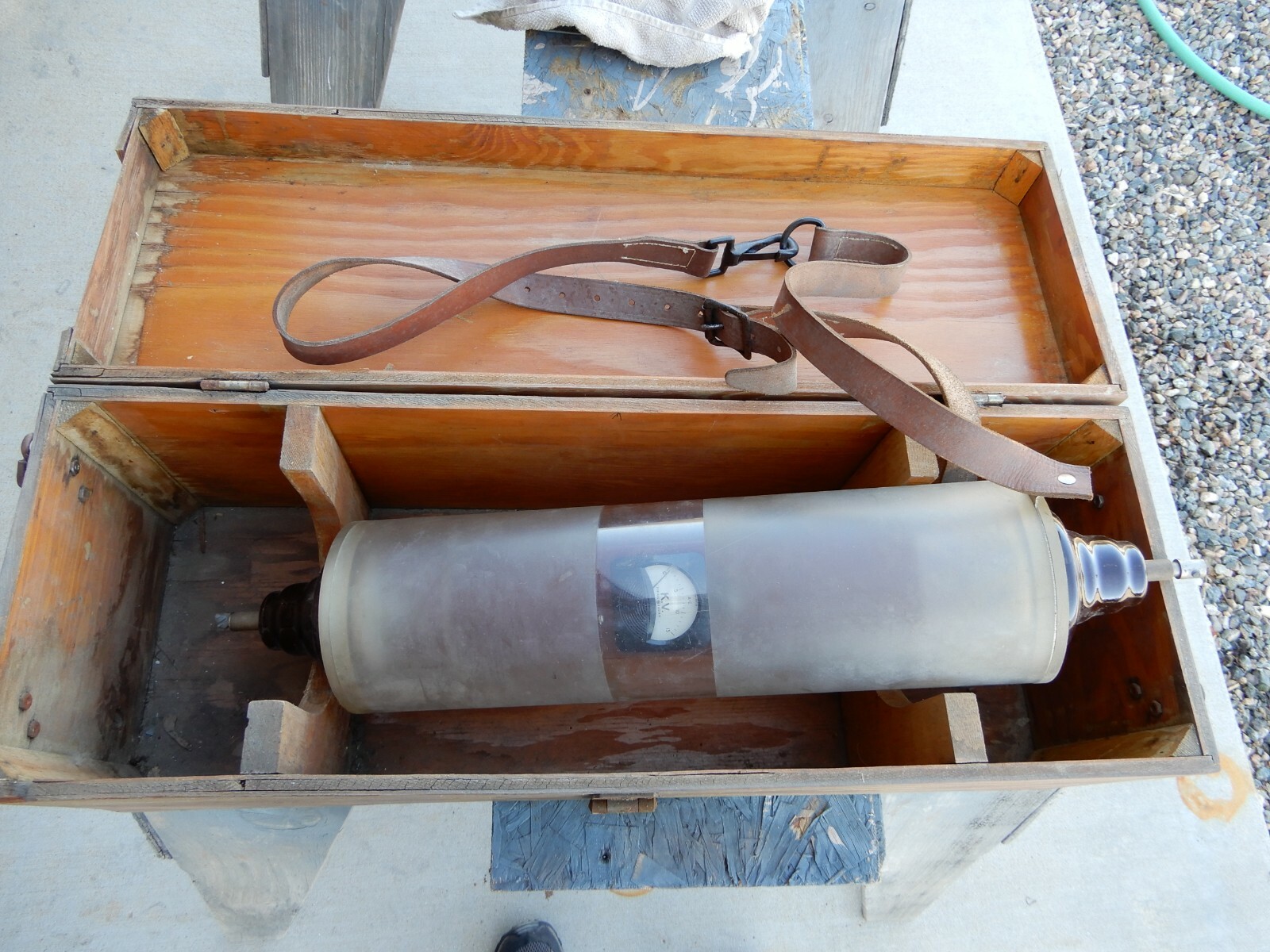 Antique GE phasing out 15 KV voltmeter, #9885661G3, w/strap and box, very rare