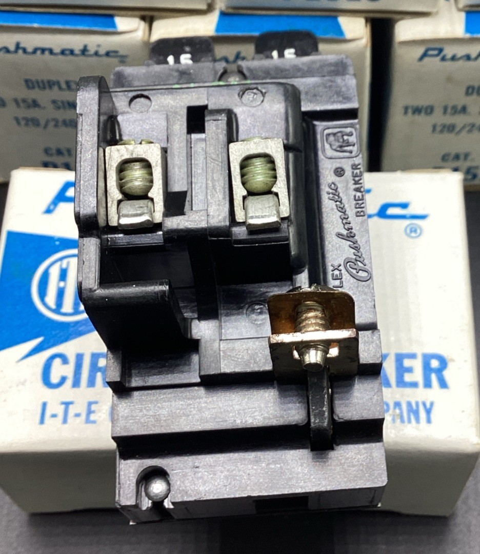 One (1) New Circuit Breaker Pushmatic P1515 15/15 Amp Two Single Pole Duplex @@