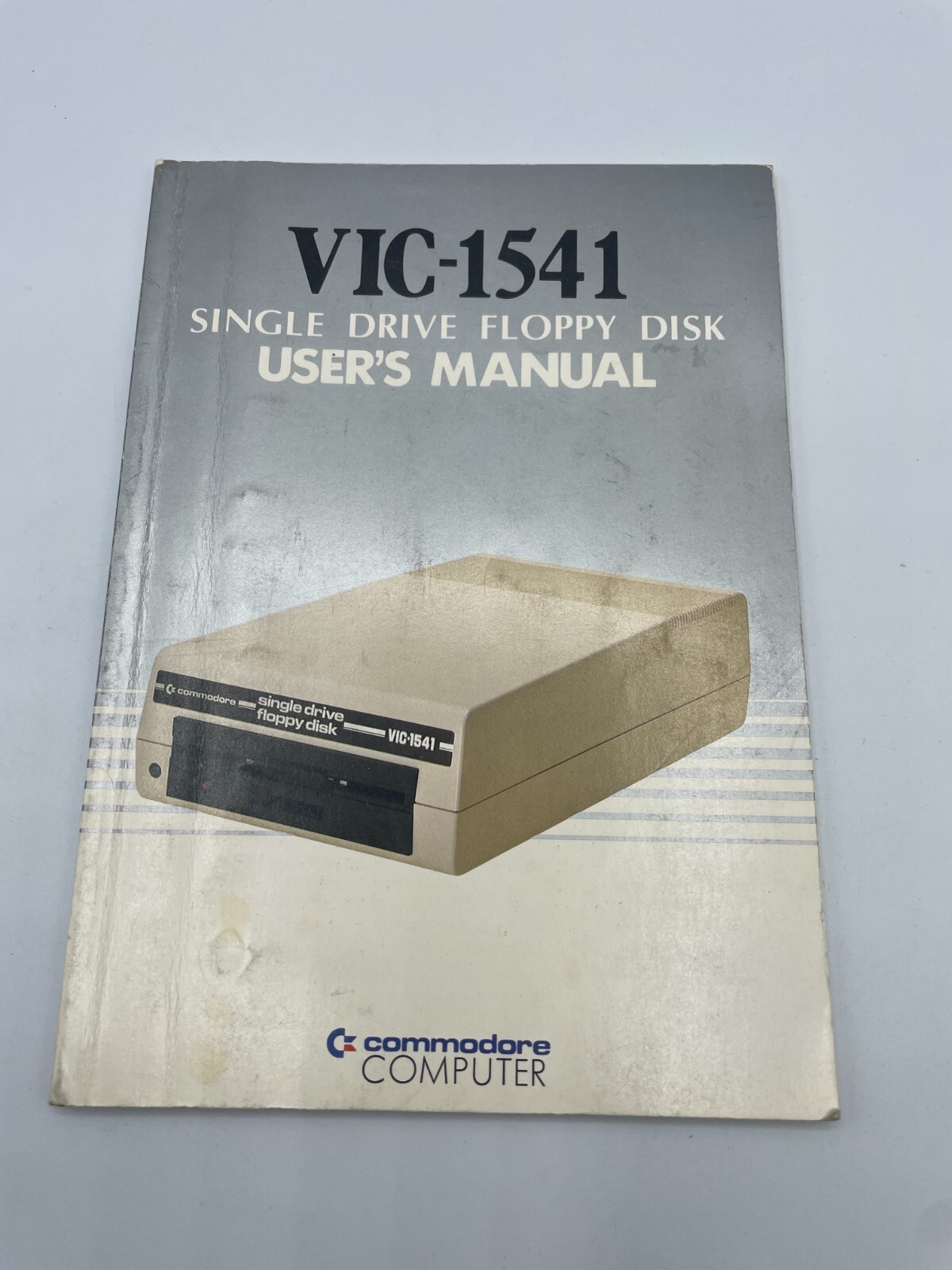 COMMODORE VIC-1541 Single Drive Floppy Disk  User's Guide