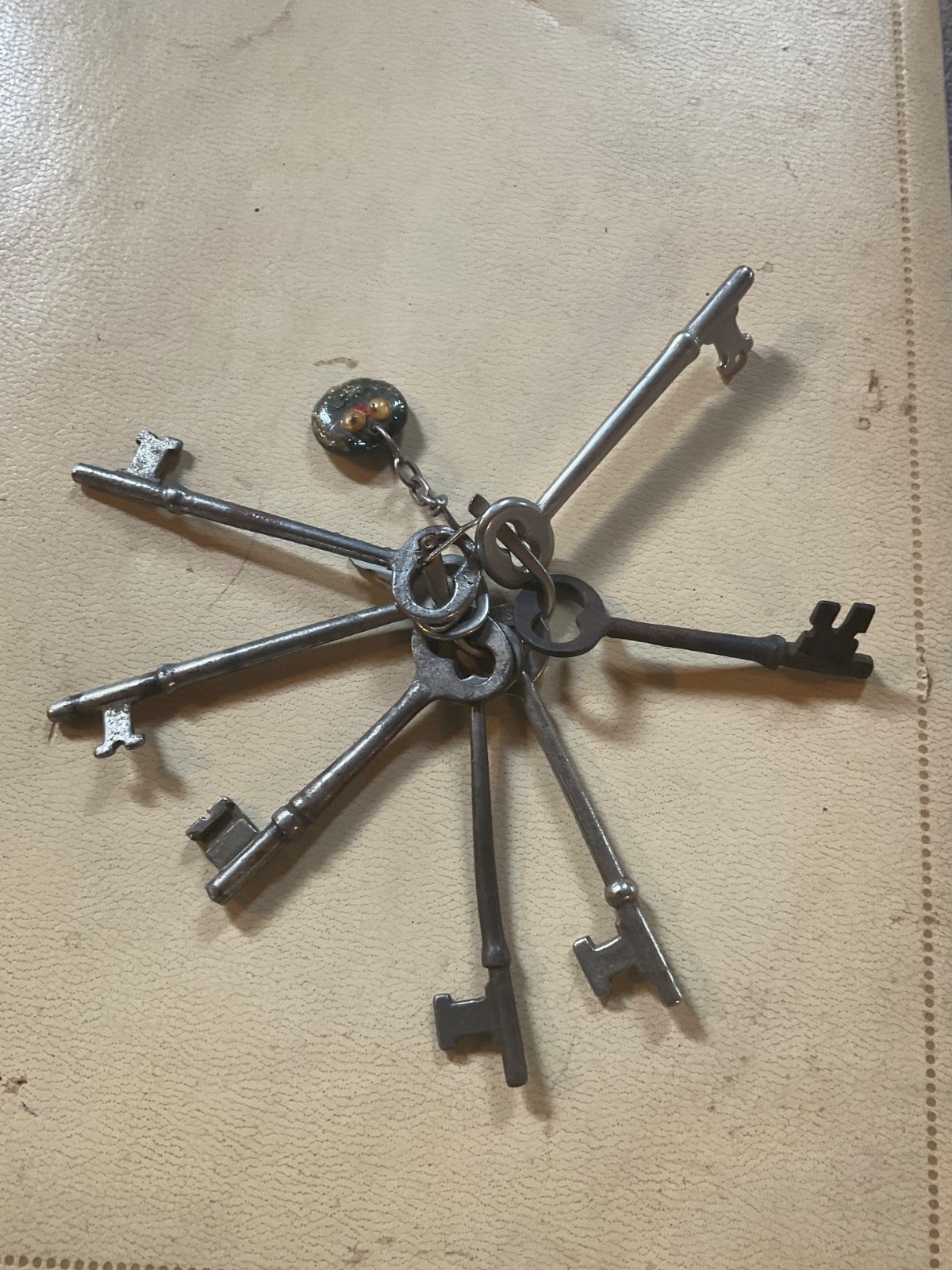Lot of 7 Vintage Keys • Skeleton & Antique Style • Mixed Sizes • Estate Find