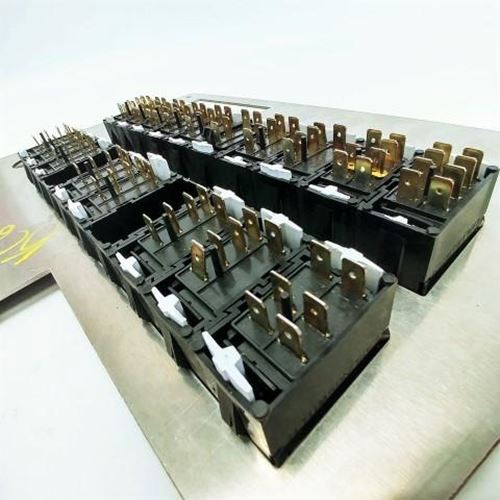 Western Star Switch Panel, 2V, 20E, 5A, CHERRY P/N A18-61792-401