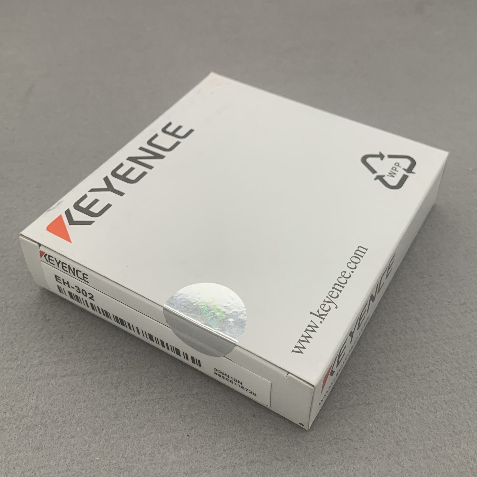 New In Box KEYENCE EH-302 Proximity Sensor US Stock