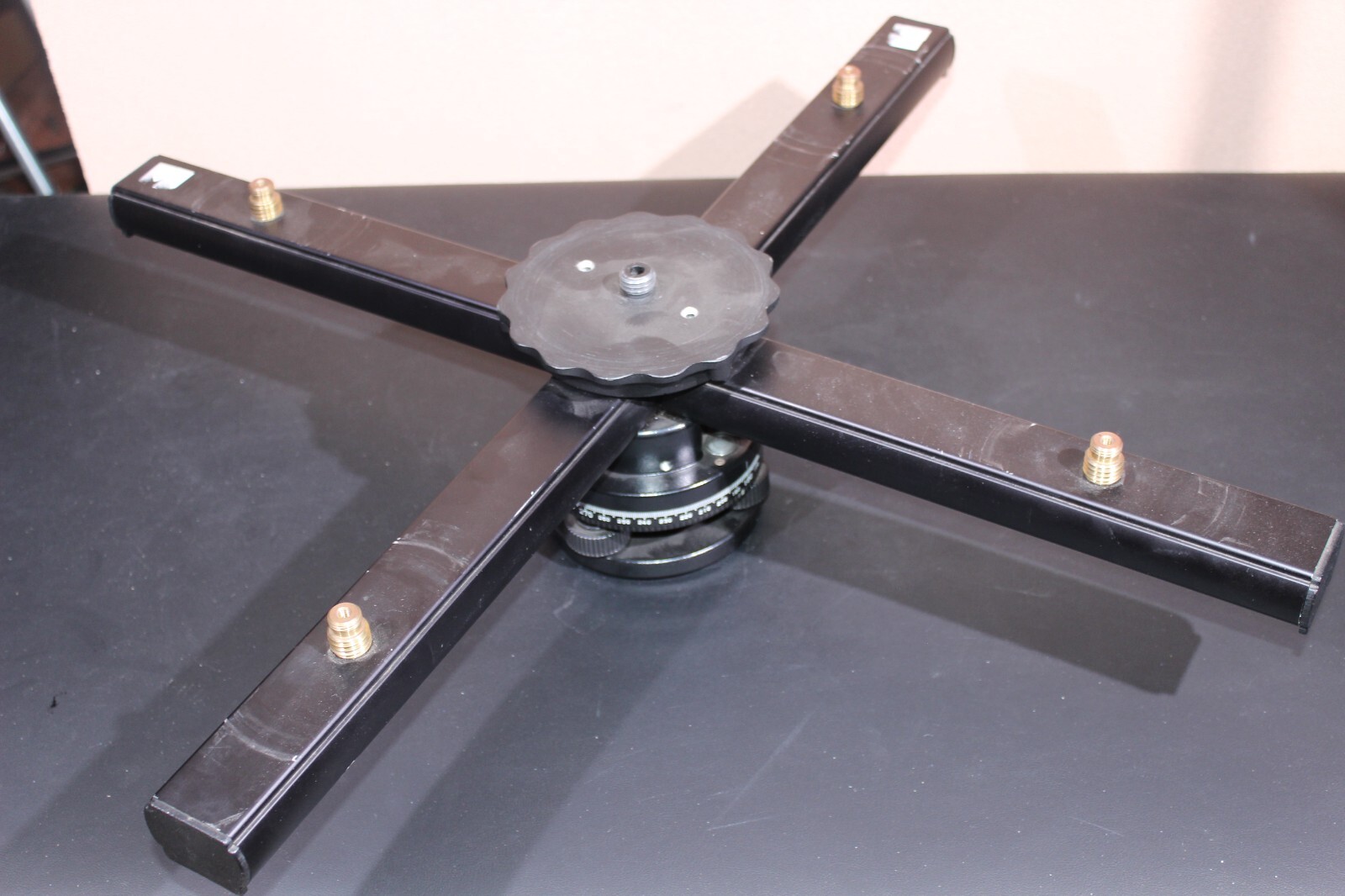 CST Berger X Shape mount for tripod with 360 degree Trbrach
