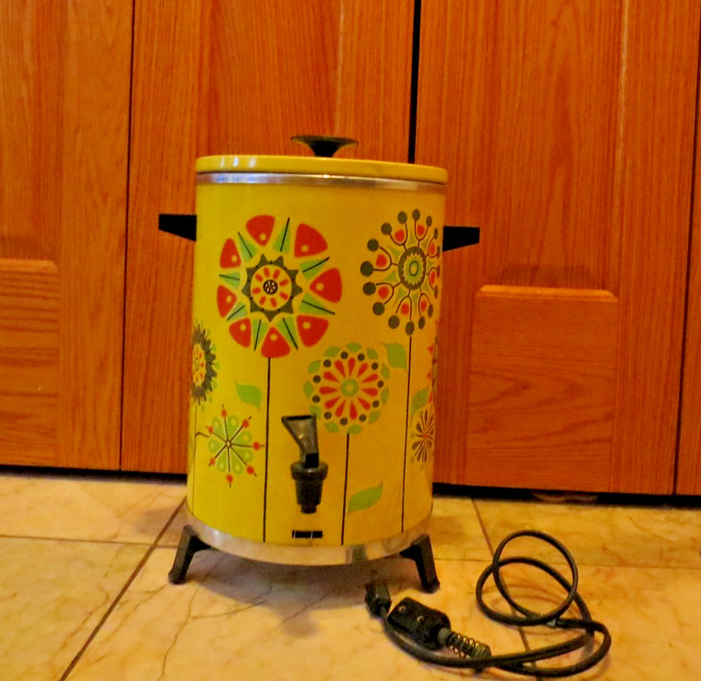 Groovy 'Flower Power' West Bend 30 Cup Percolator #3526 circa 1972