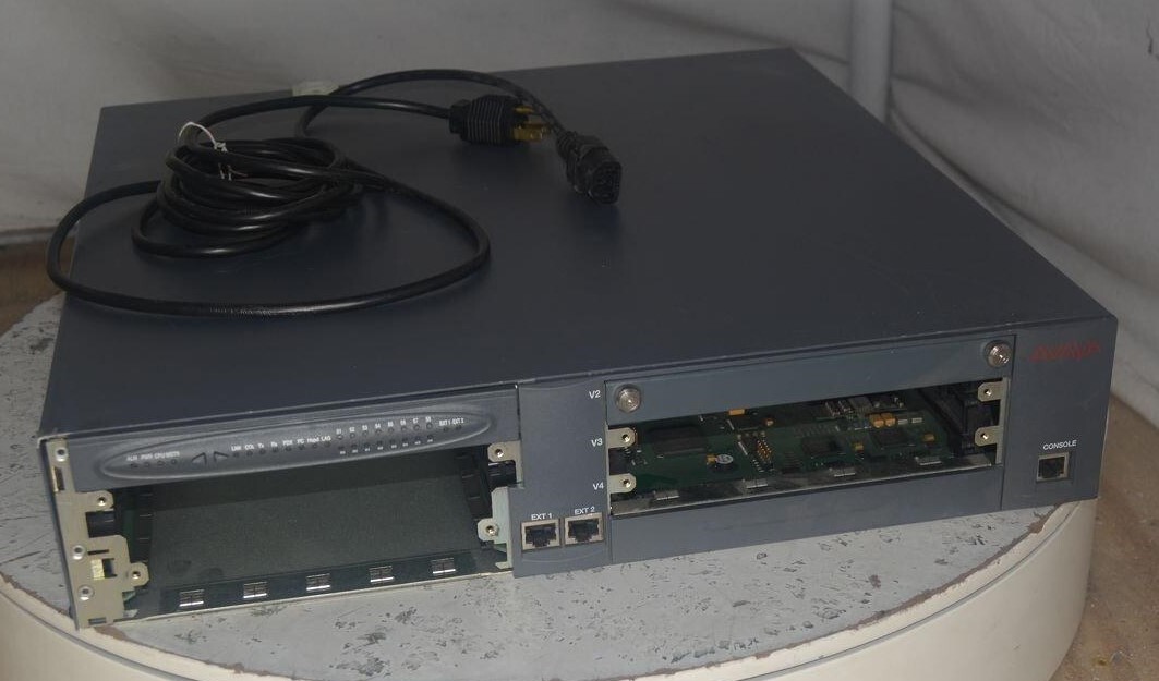 Avaya G700 Media Gateway with X330STK Stacking Module SEE NOTES