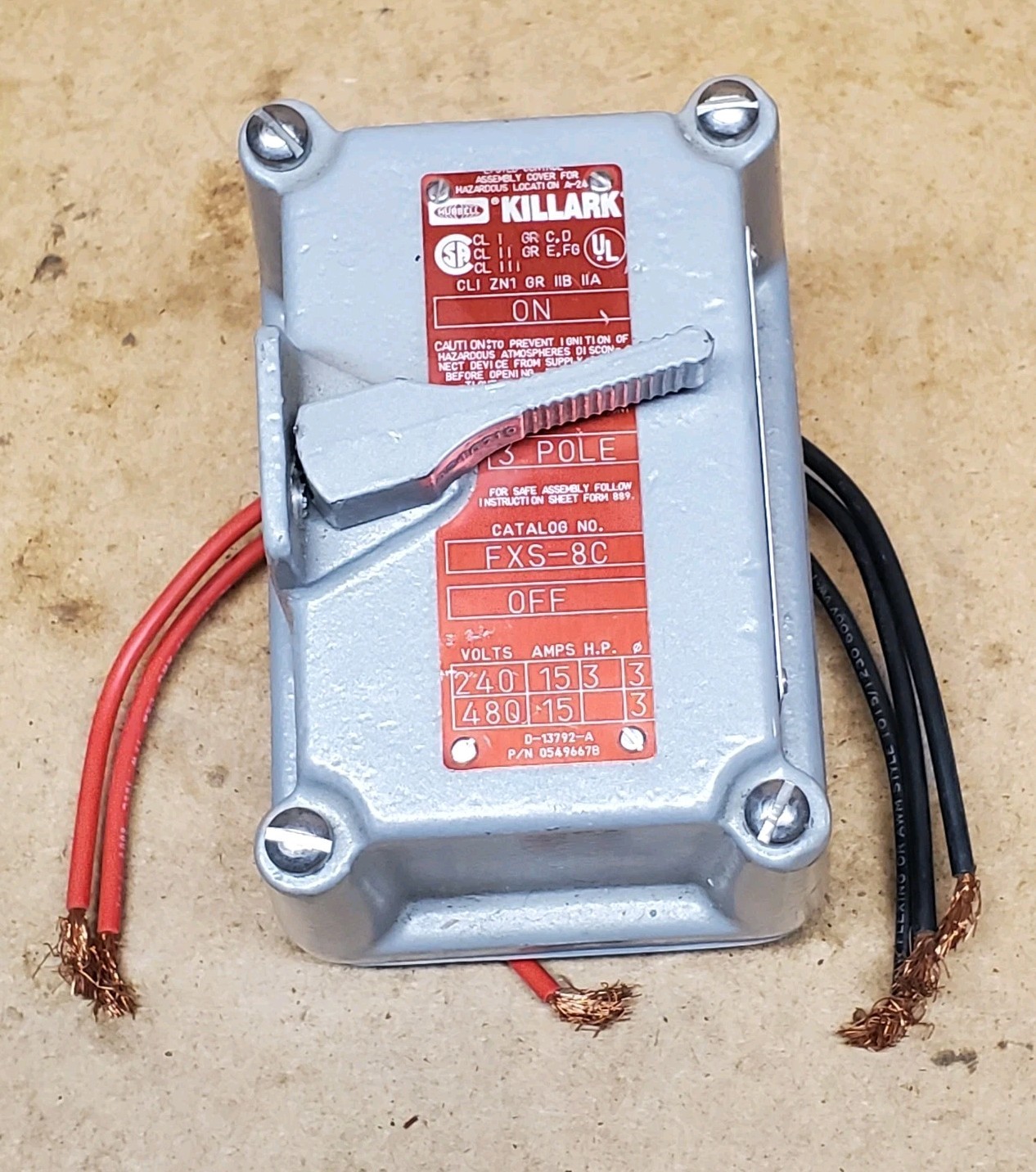Hubbell Killark FXS-8C SEAL-X Series 3-pole Tumbler Switch Control rated 3HP NEW