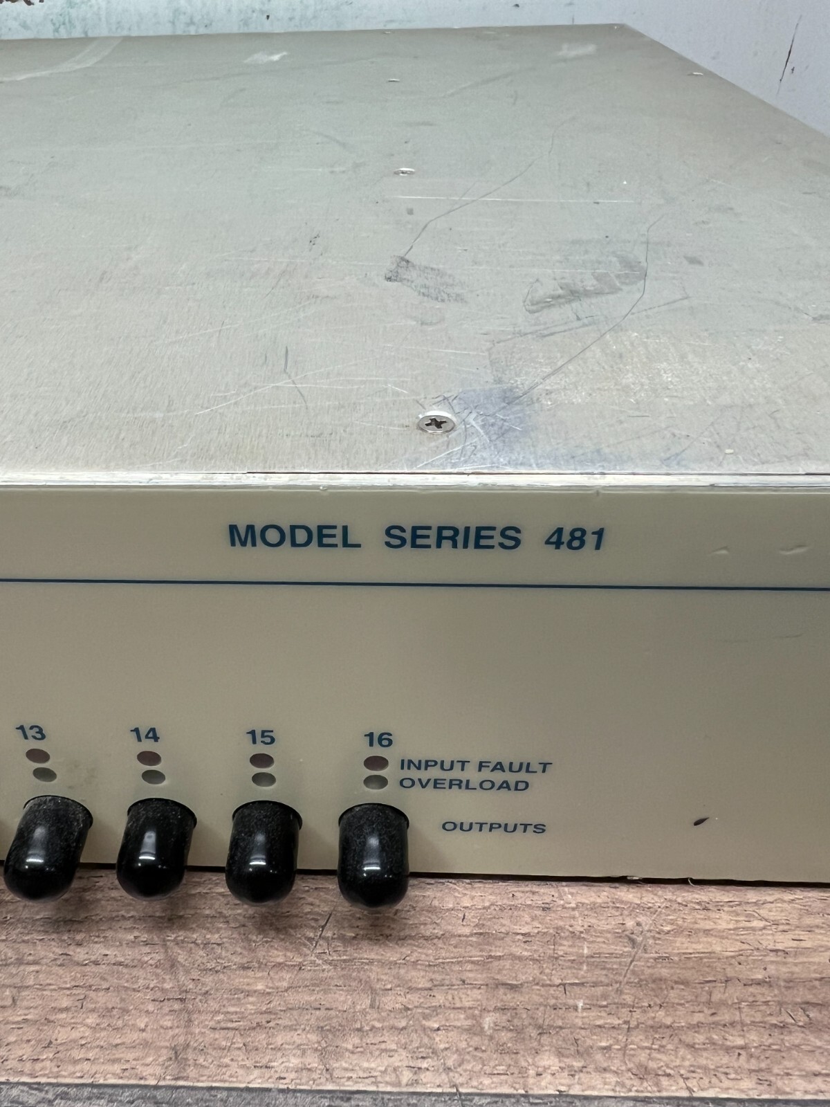 PCB Piezotronics Sensor Signal Conditioner Series 481
