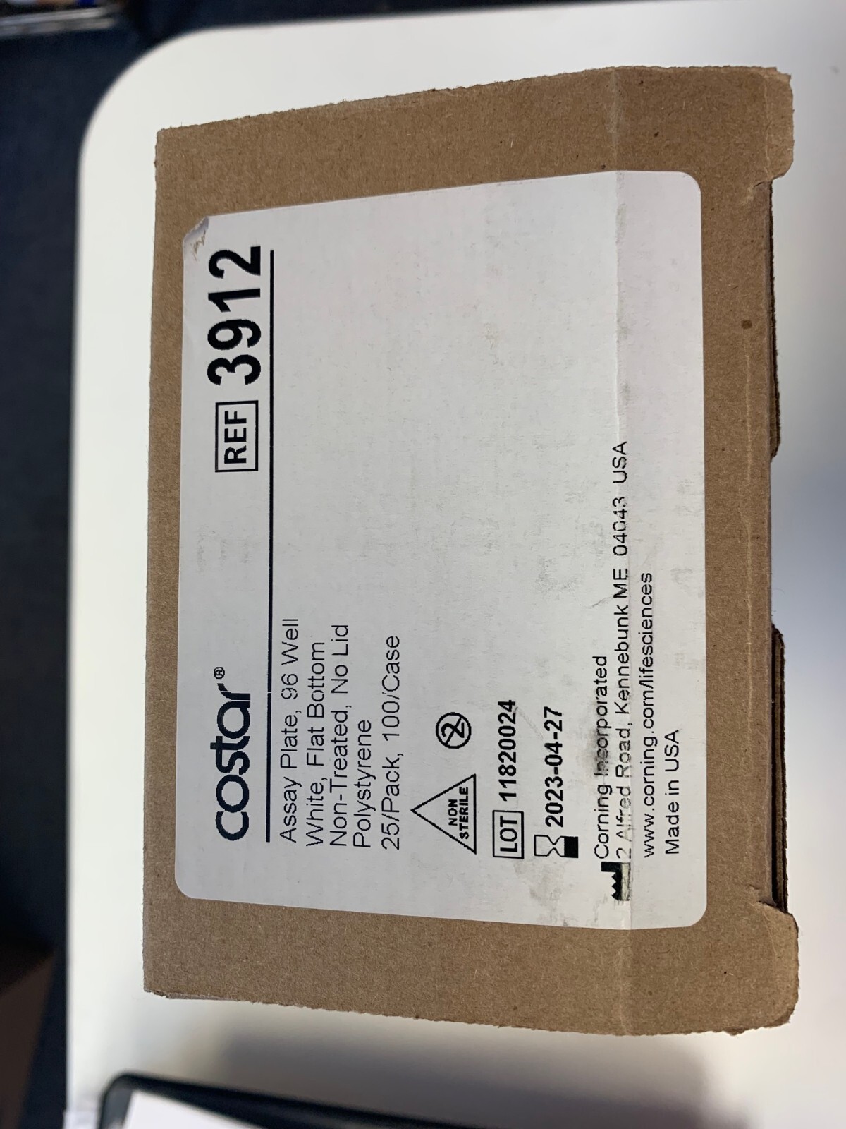 New Corning 3912 96 Well Solid Polystyrene Microplate Non-Sterile EXP 2020 25/pk