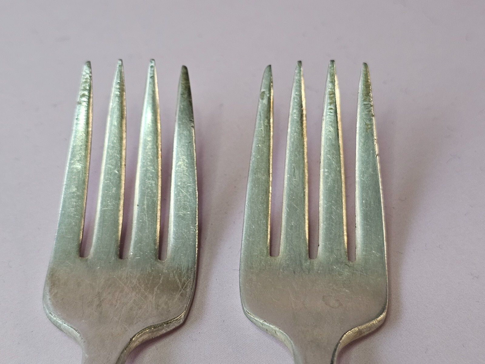 2 FORKS Vintage WM Rogers Mfg. Co 7.50" "Original Rogers"