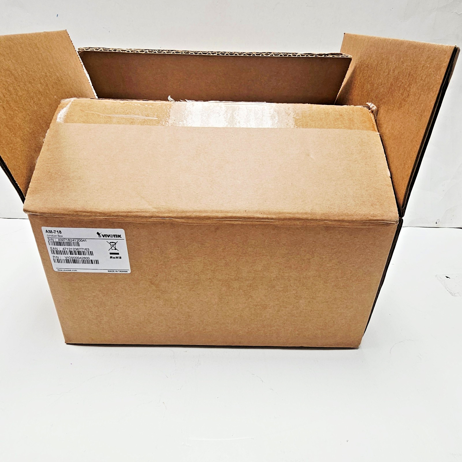 VIVOTEK AM-718 Outdoor Junction Box, Wall Mount White NEW (Open Box)