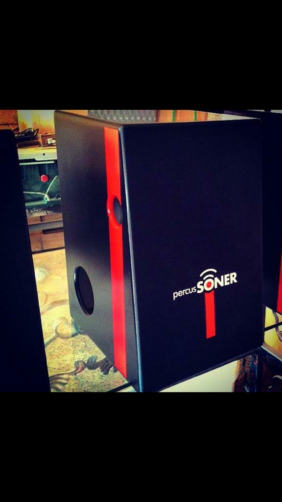 CRIPTEX  MODEL Percussioner  Cajon  with Internal 2 X 20 Snares