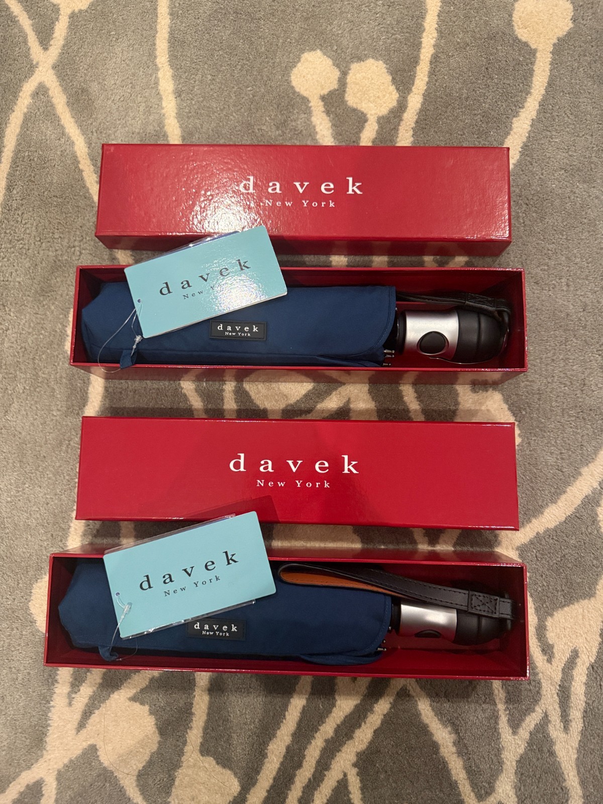 Davek Luxury Umbrella w/ Leather Strap in Navy- BRAND NEW Never Taken Out Of Box