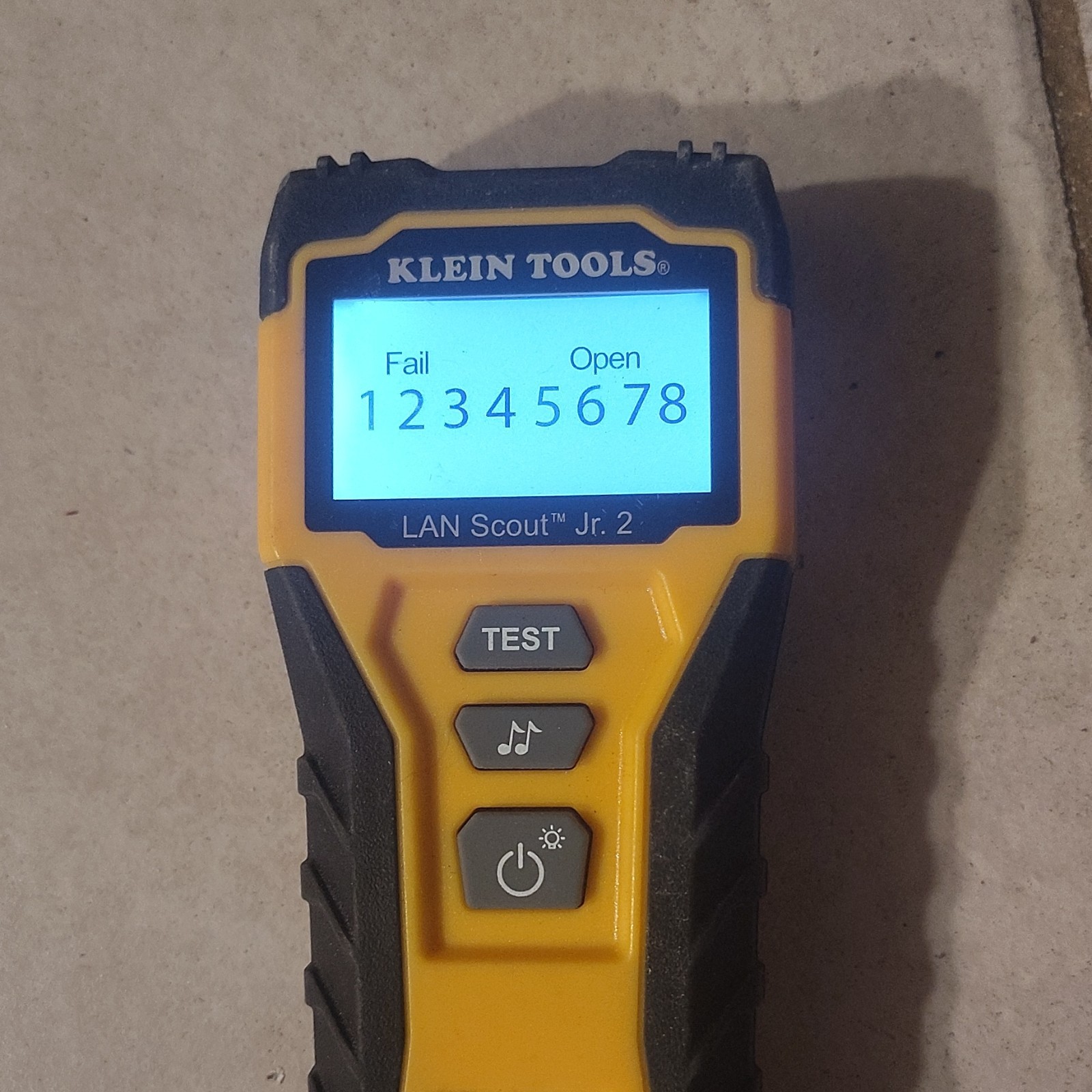 Klein Tools LAN Scout Jr. 2 Cable Tester VDV526-200 for RJ45