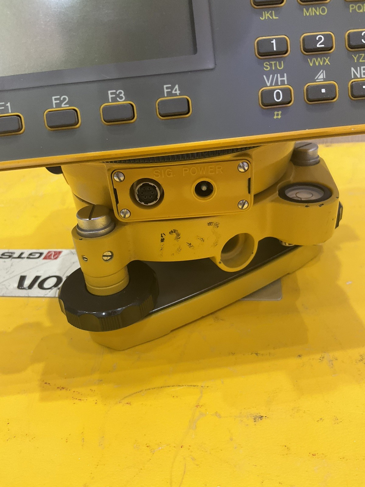TOPCON GTS-6 ELECTRONIC TOTAL STATION