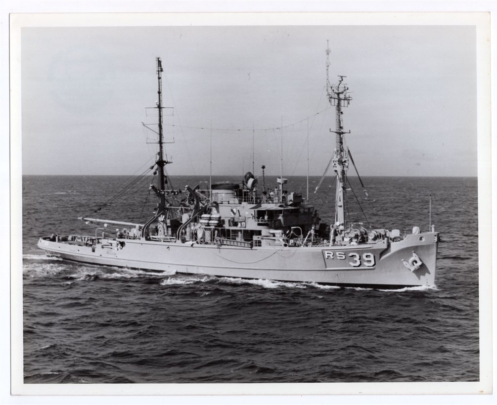 1990 Salvage Repair Ship ARS-39 USS Conserve 8x10 Original Photo