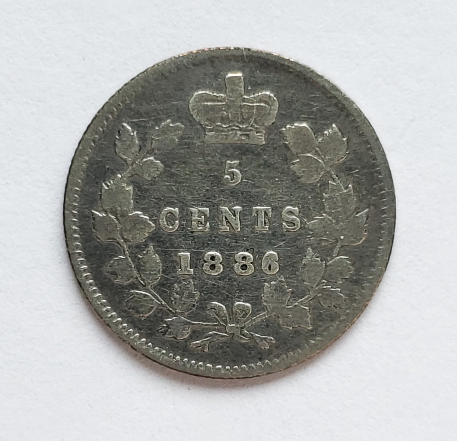 1886 CANADA SILVER 5 CENTS - LARGE 6 - CIRCULATED FIVE CENTS - F12