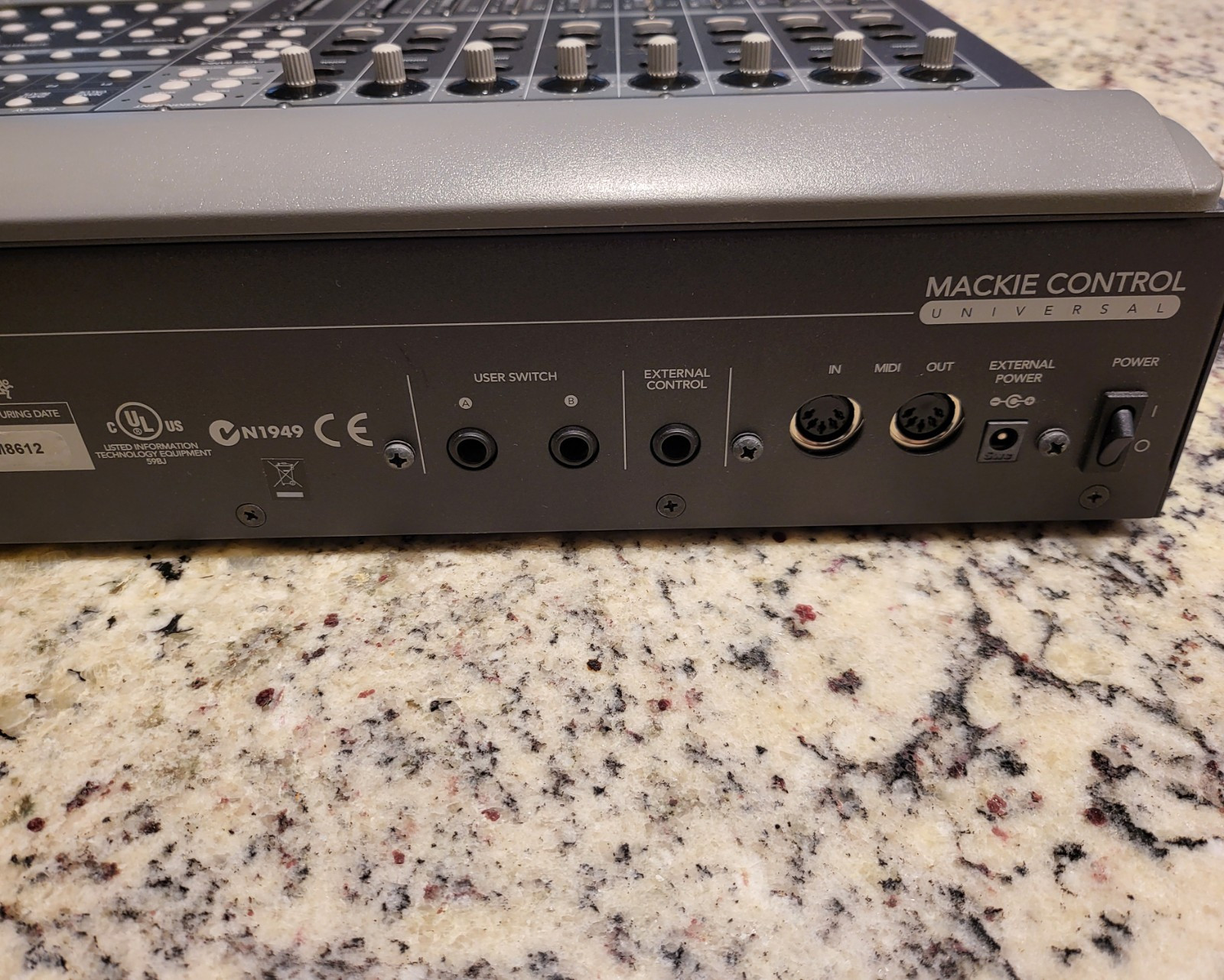 MACKIE CONTROL UNIVERSAL Midi DAW 8- Channel Controller EXCELLENT CONDITION!!