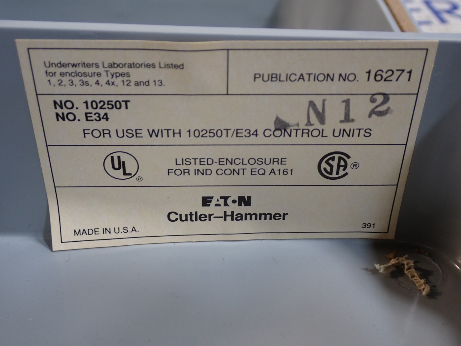 New Surplus Cutler Hammer 10250T E34 2 Hole Pushbutton Control Station Enclosure