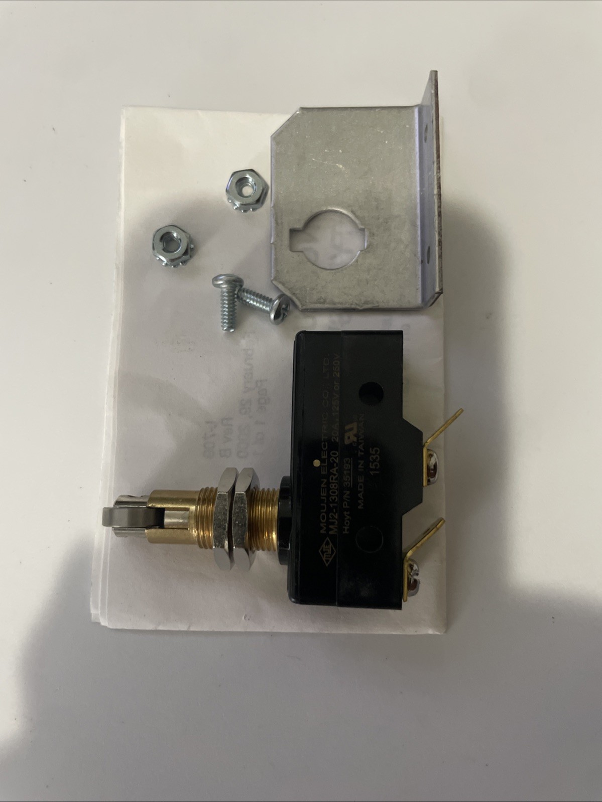 Blodgett 35702 Door Switch Kit with Hardware Replacement