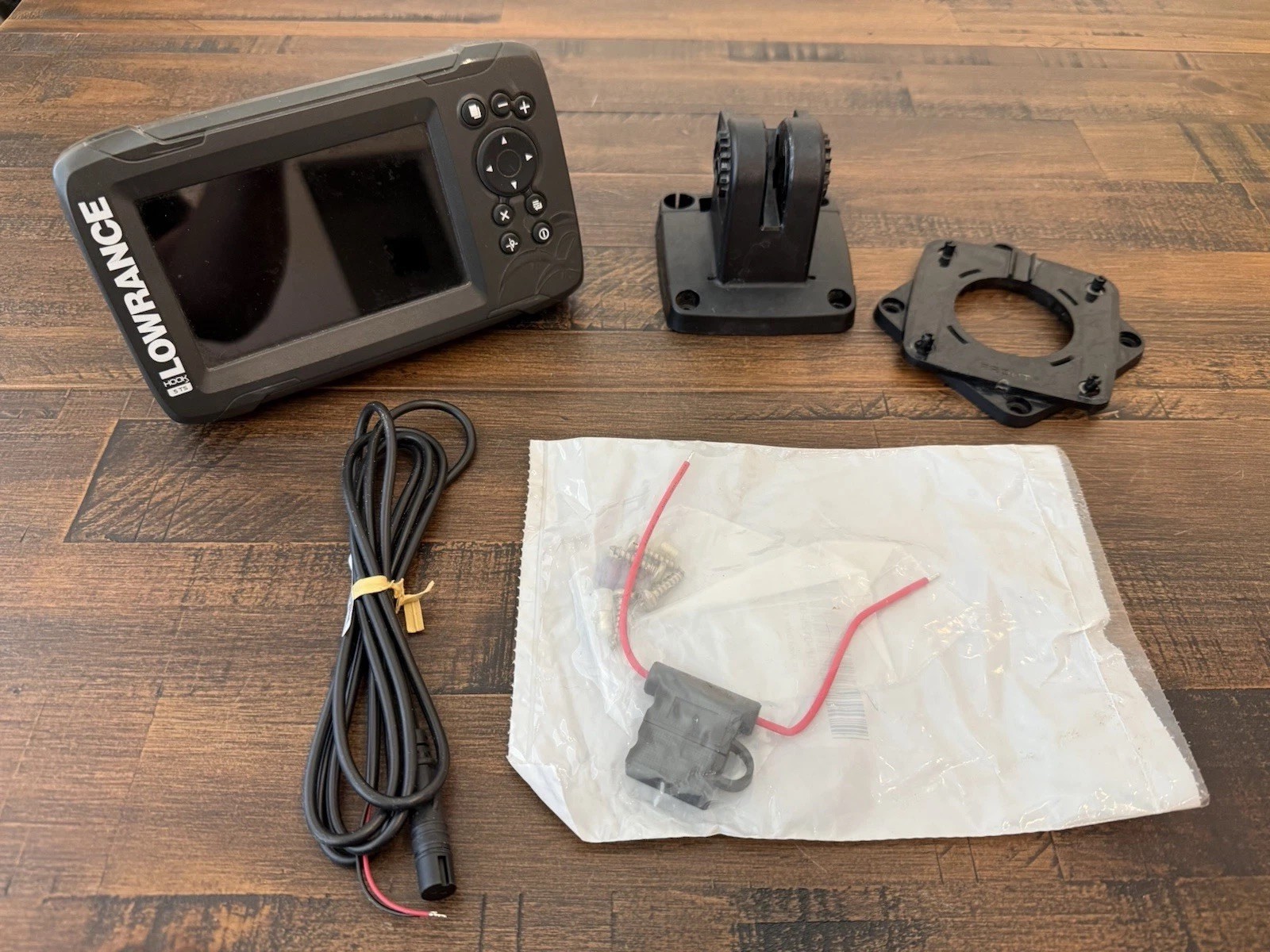 Lowrance HOOK Reveal 5TS Fish Finder/GPS Chartplotter (no transducer) Main Unit