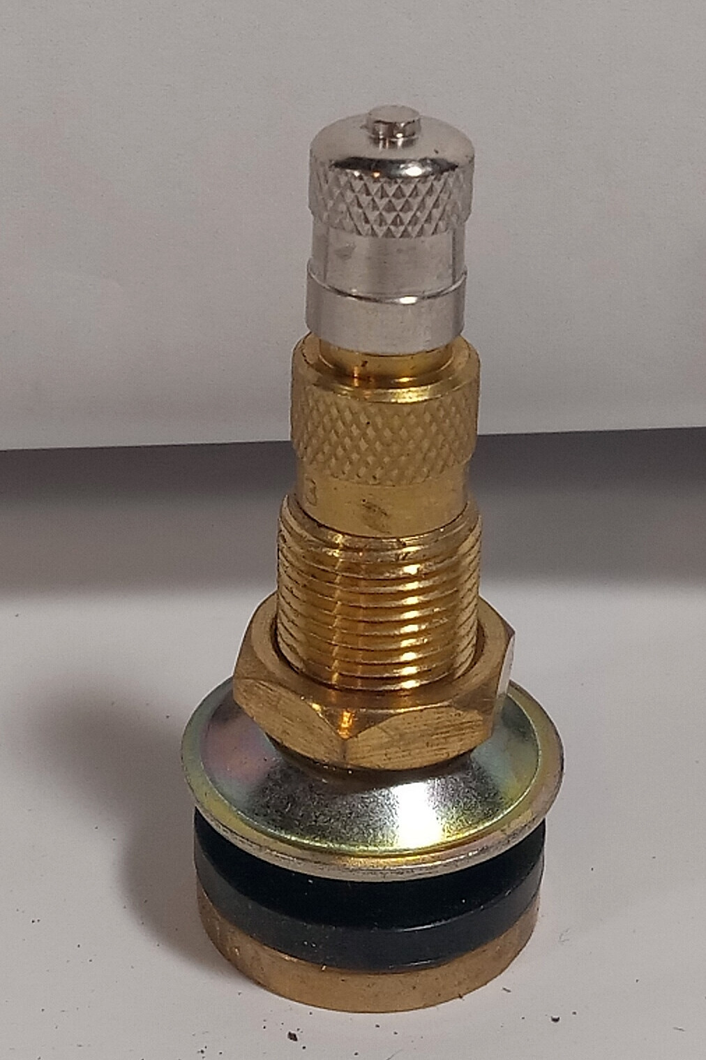 1 NEW UNBRANDED TR618A AIR LIQUID BRASS TRACTOR TIRE VALVE STEM NNB *MAKE OFFER*