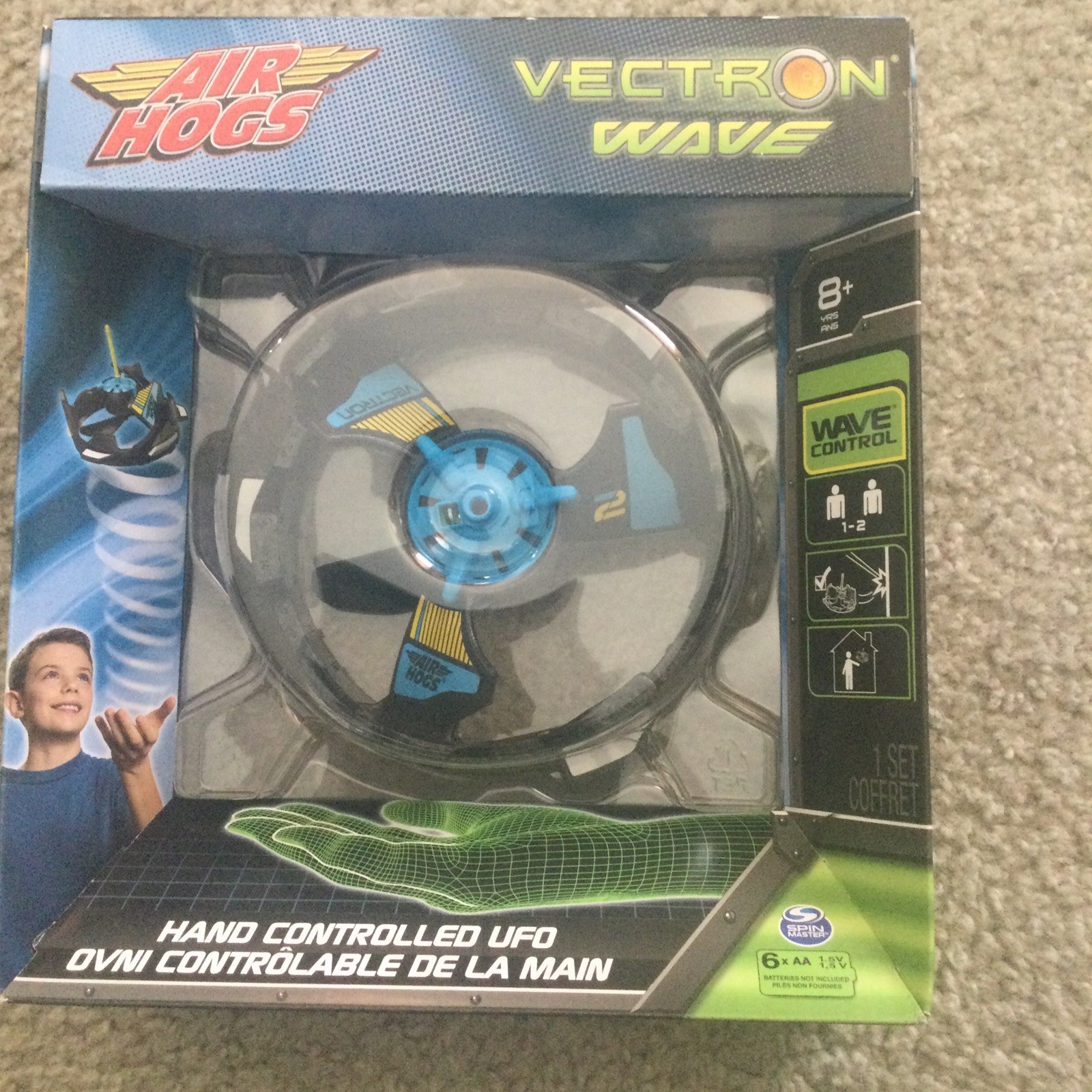 New Air Hogs Vectron Wave Hand Control UFO Black, Blue and Black Brand