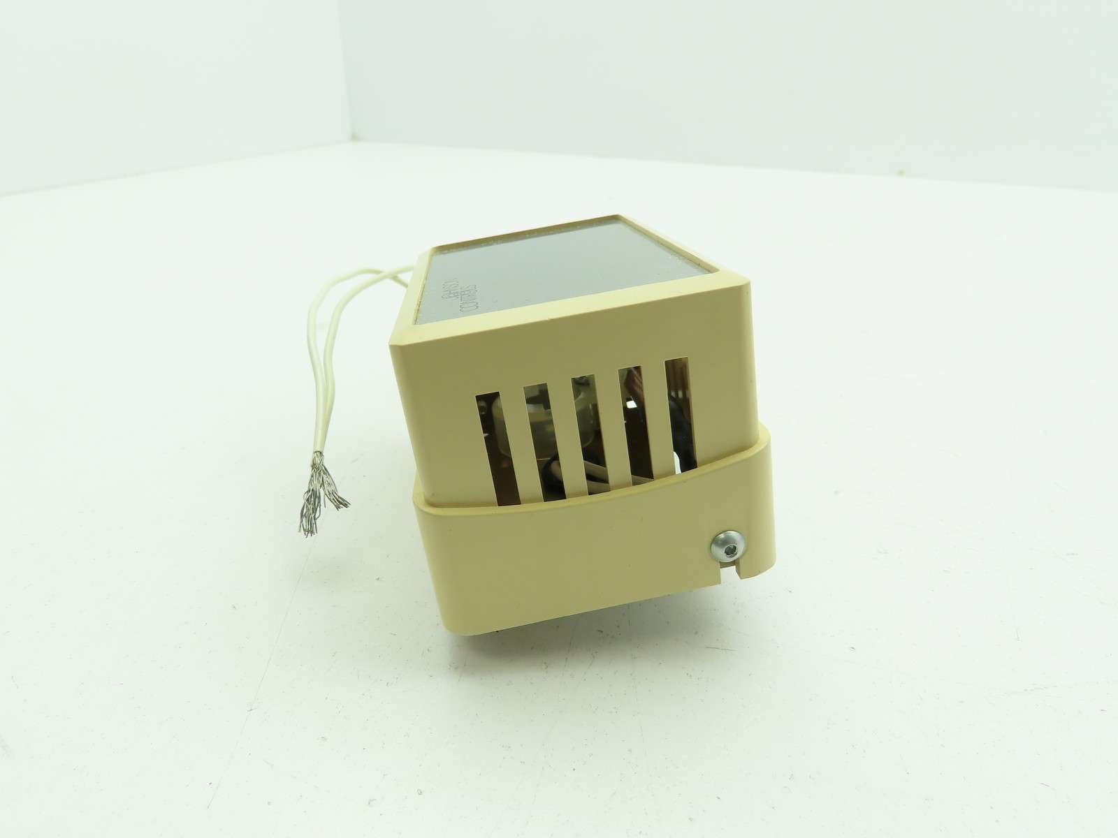 Johnson Controls TE1800-1101-8710 Room Temperature Sensing Element Sensor TE1800