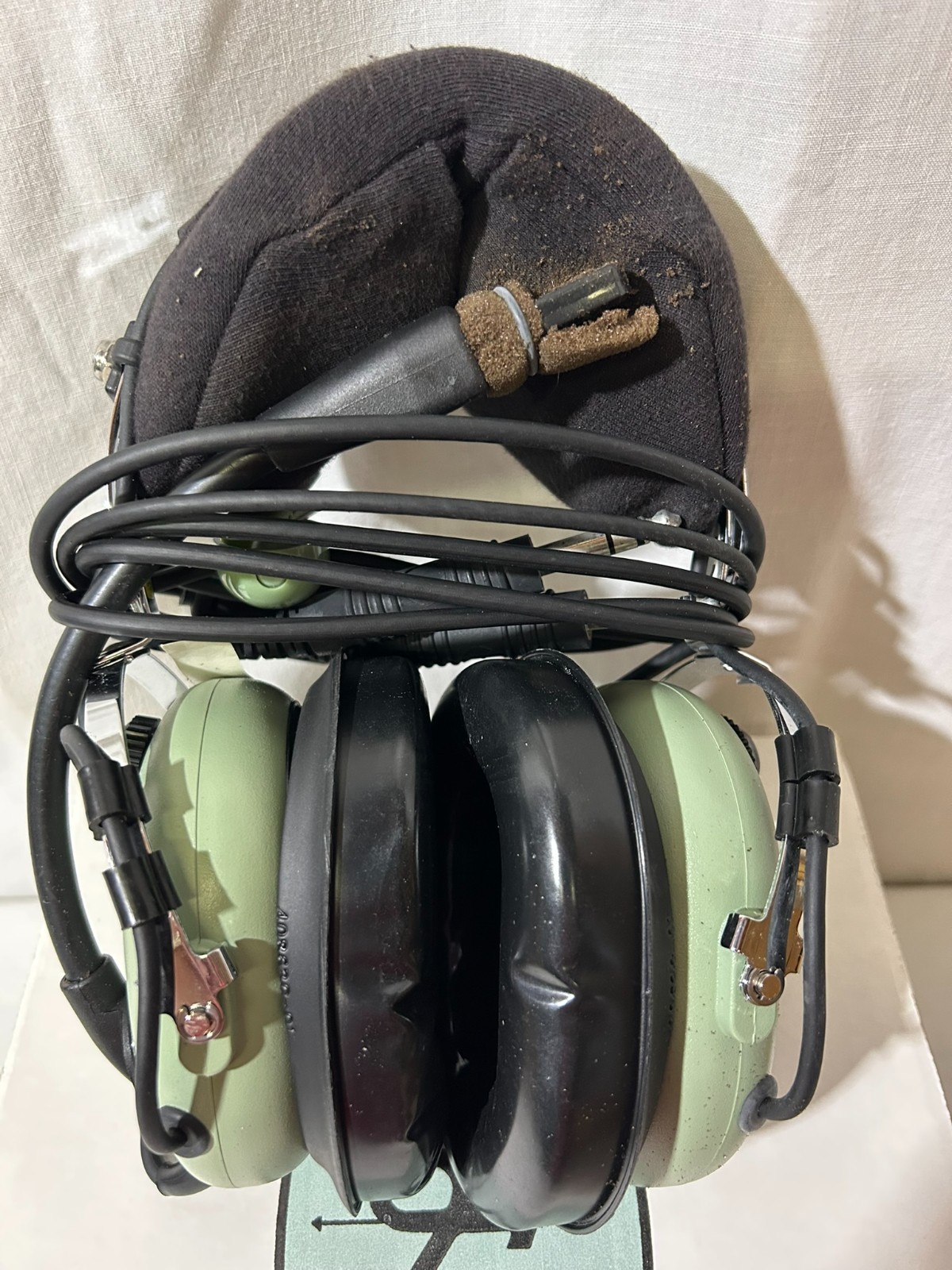 David Clark Aviation Headset Model H10-13S w/carrying bag