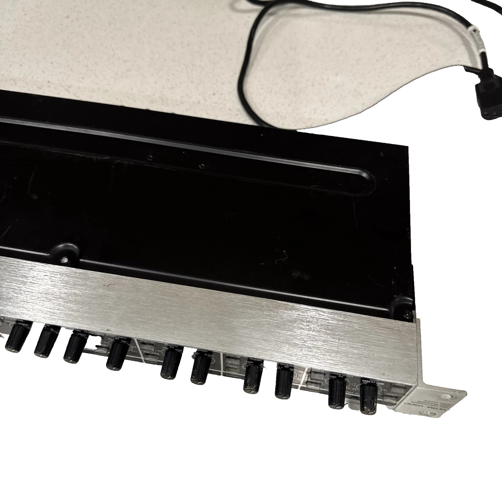 Behringer VX2000 Ultra-Voice Pro Mic Preamp / Voice Processor