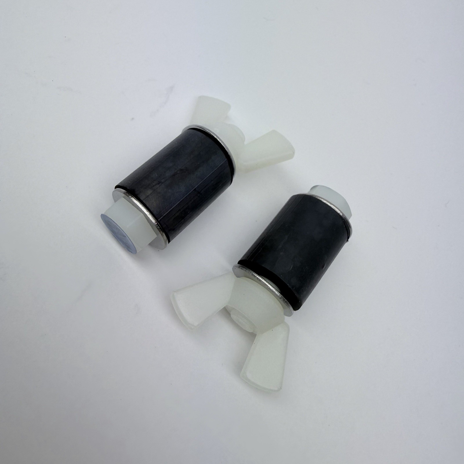 2-Pack Anderson 112N 0.75 in. Nylon Plug - Closed