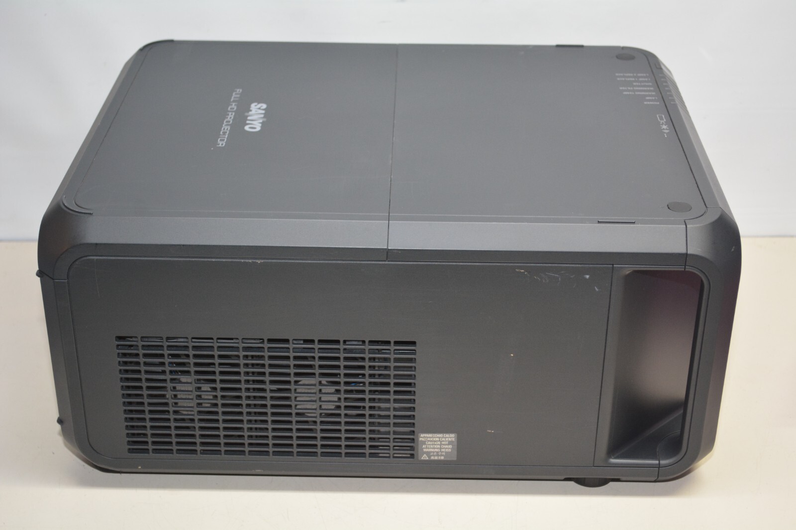 ^ Sanyo PDG-DHT100L HD - 6500 ANSI Lumens - 160 Lamp Hours HDMI No Lens #W3764