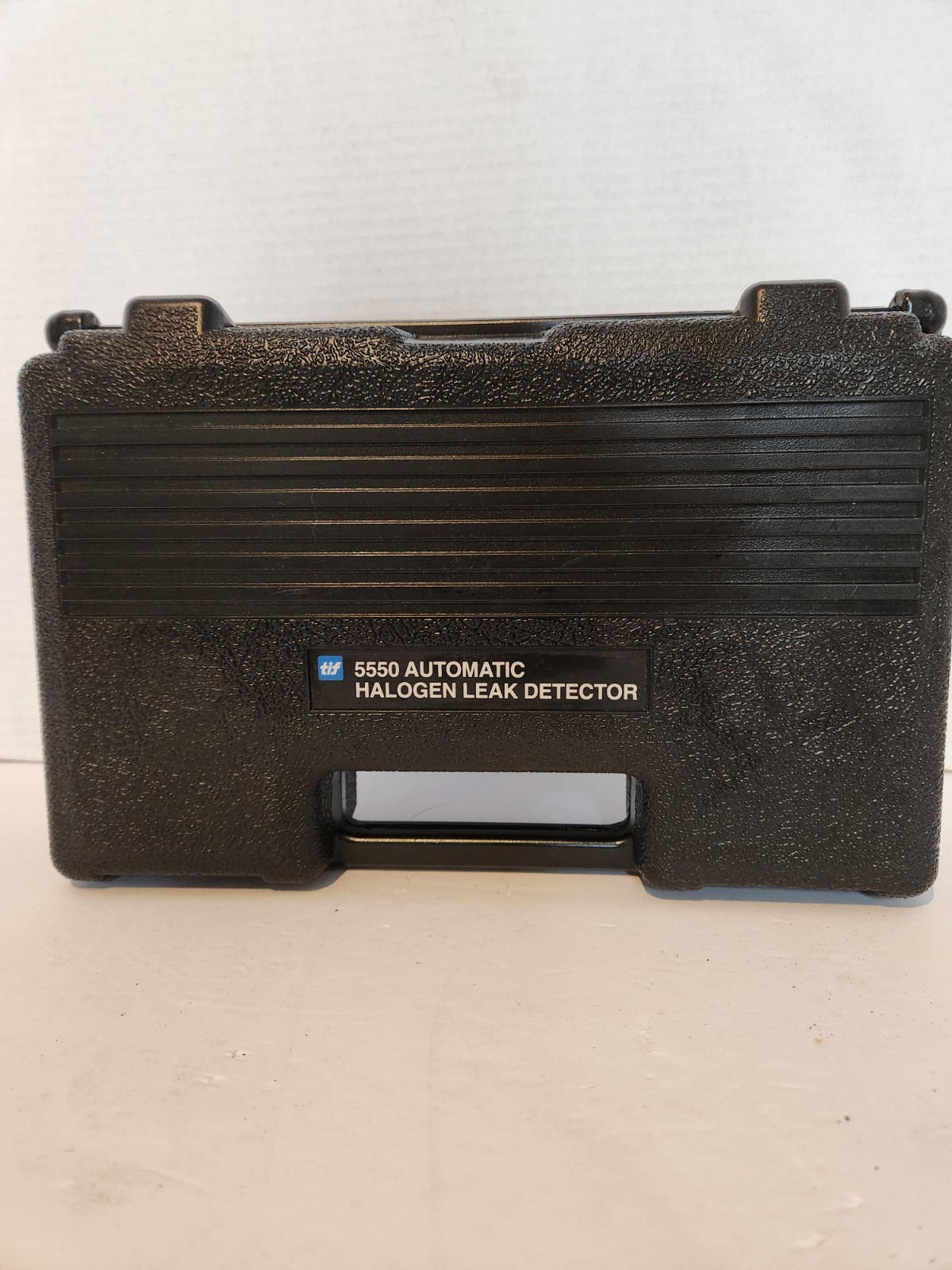 TIF 5550 Automatic Halogen Leak Detector with Hard Case