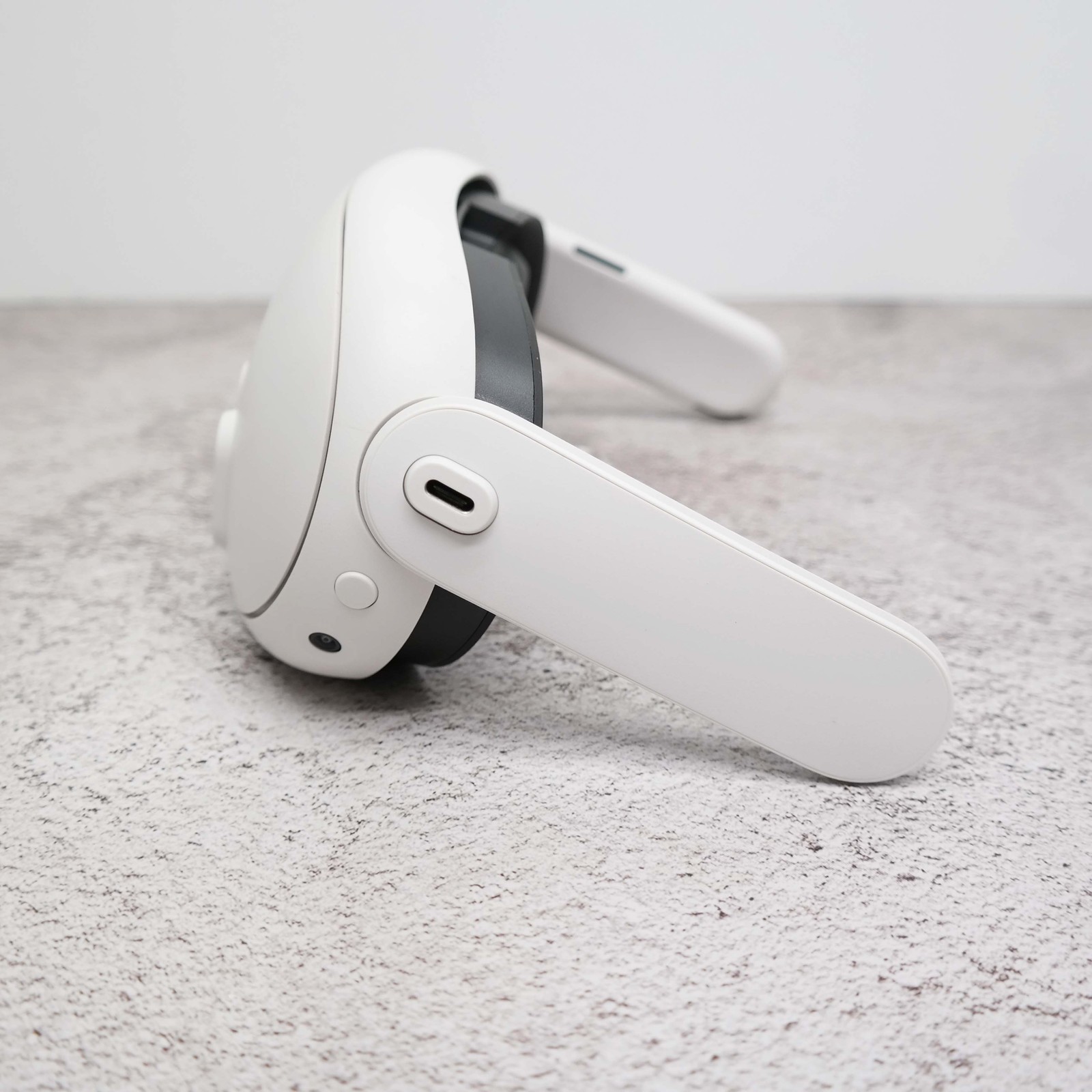 Meta Quest 3 128GB VR Headset BROKEN