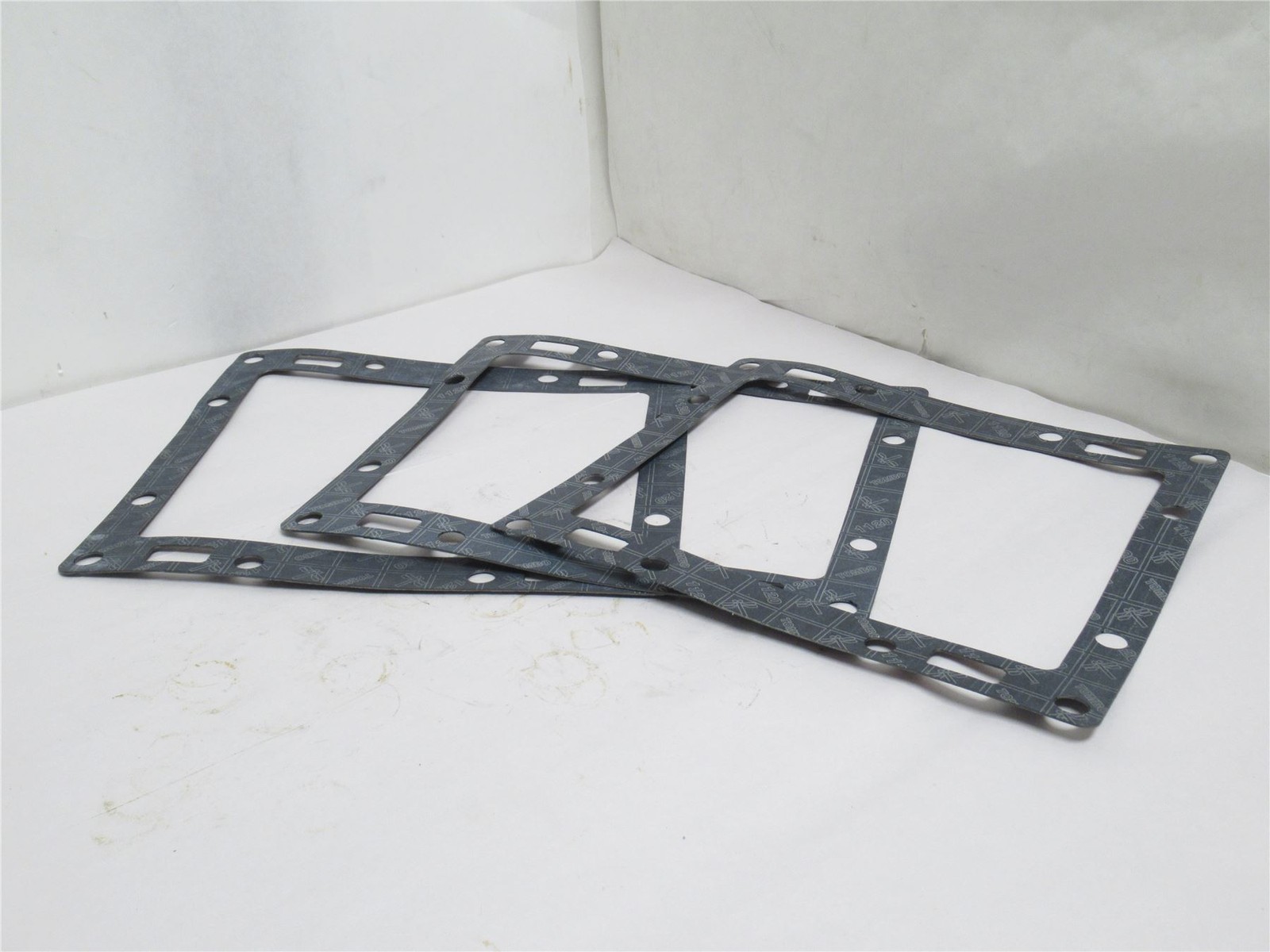 241011 New-No Box; Tombo 2626W-08P Lot-3 Gaskets; 295mm x 260mm x 1mm