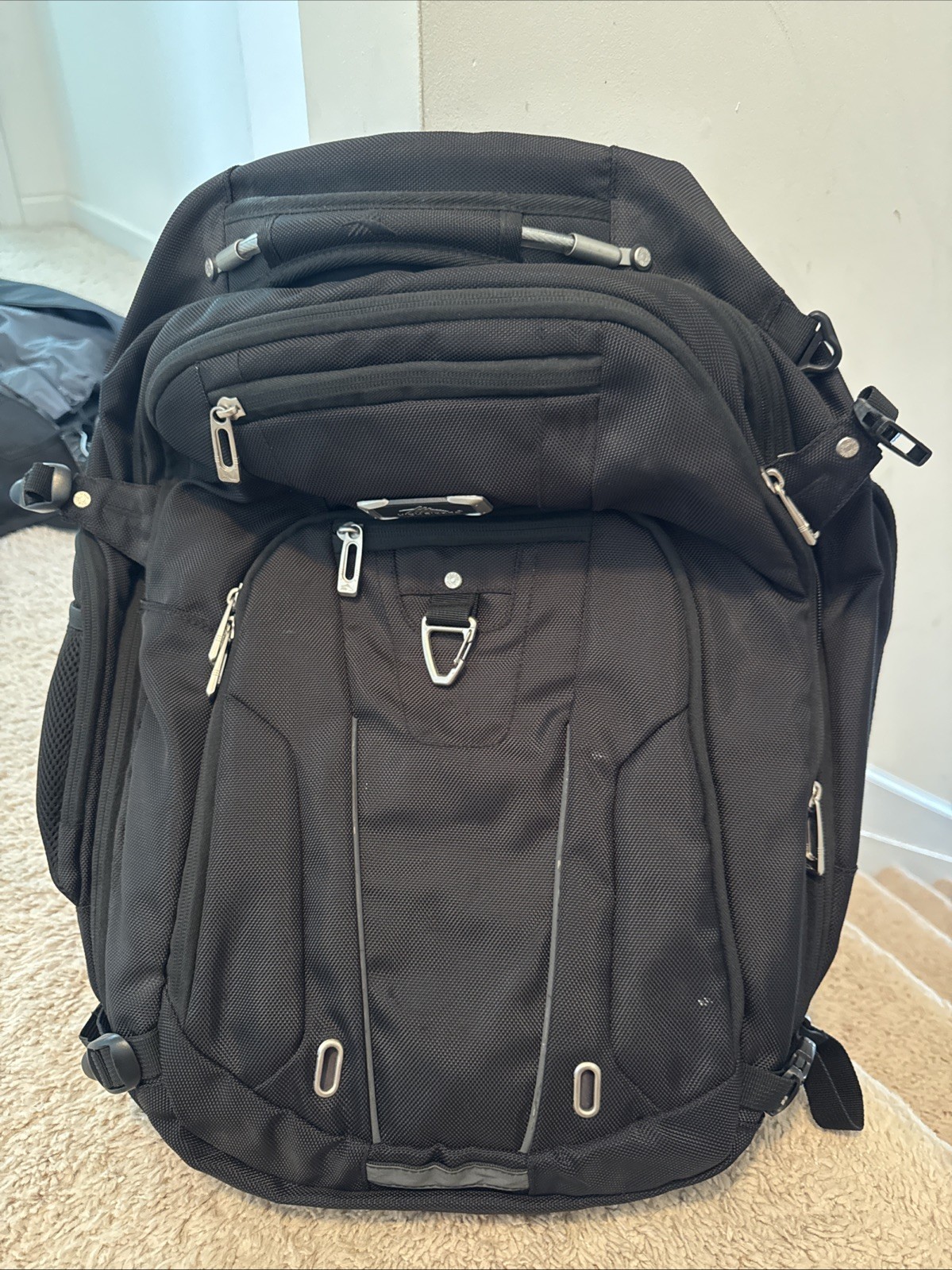 High Sierra XBT Backpack with Airflow Cooled Back NWOT