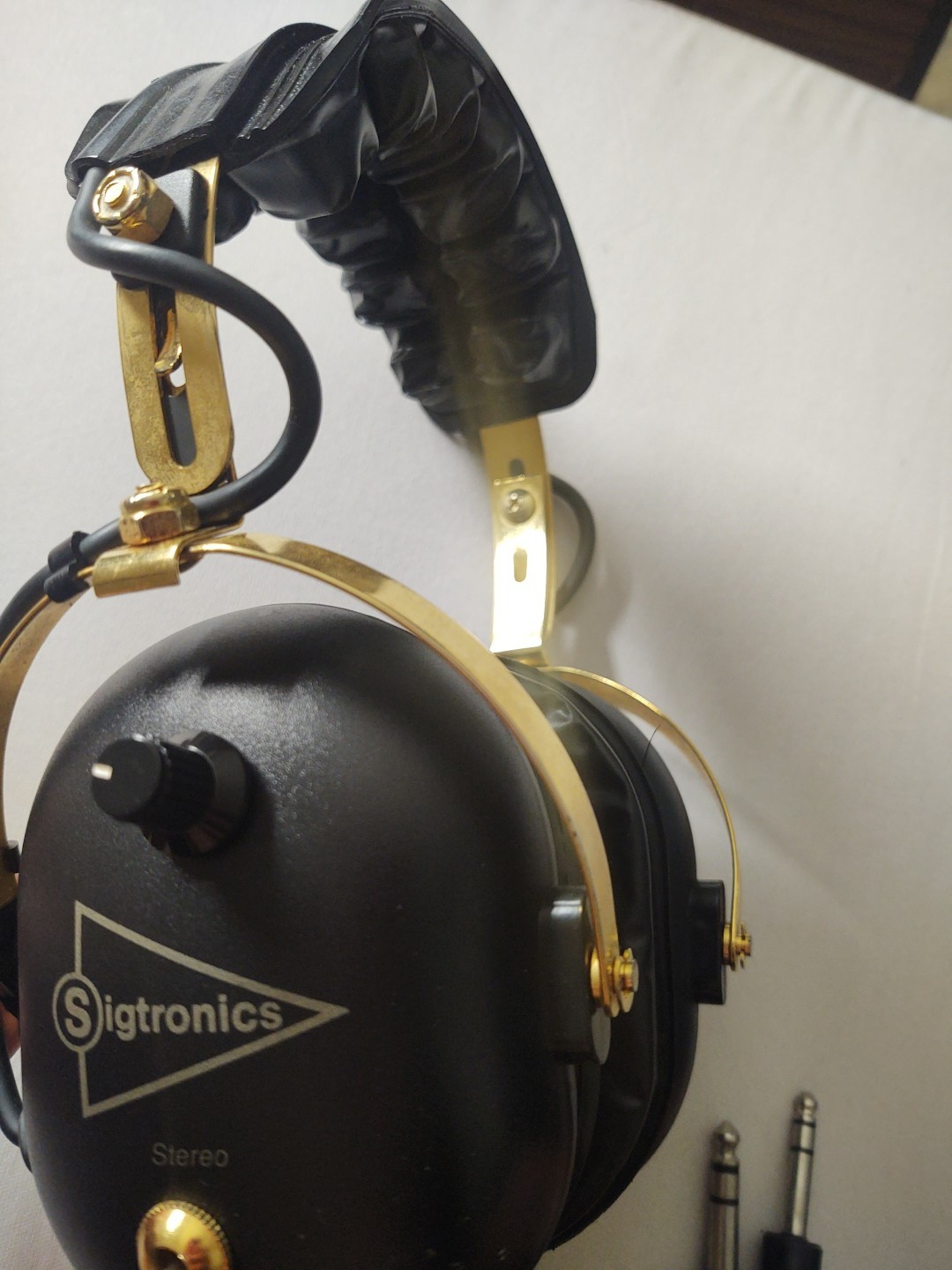 Sigtronics Gold Wing Headset Pilot - Electrical & Physical Tests Good