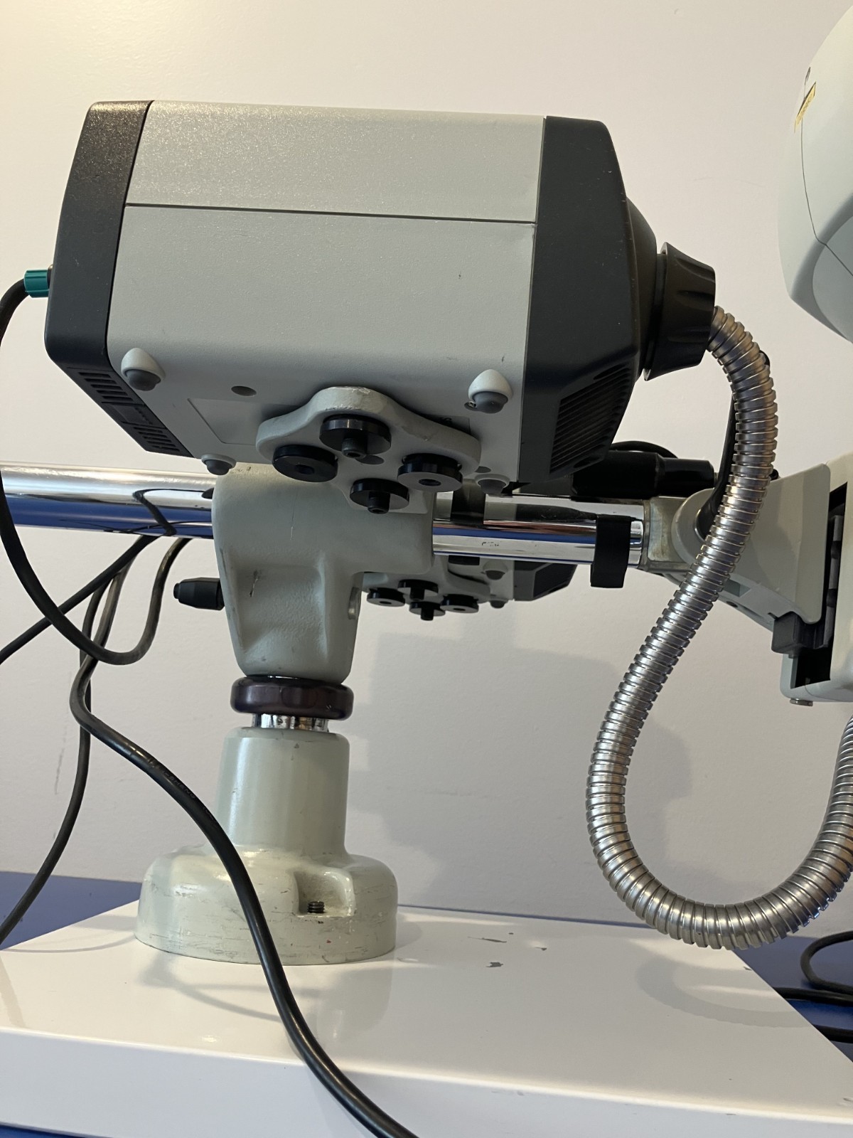 15494 Vision Lynx dynascope .7x-40x microscope