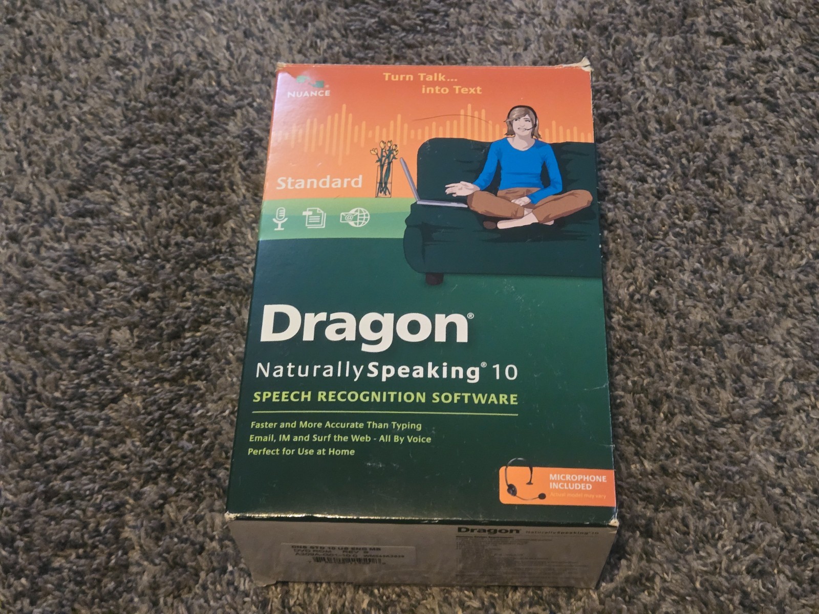 Nuance Dragon NaturallySpeaking 10 Standard Speech Recognition Software w/ Mic