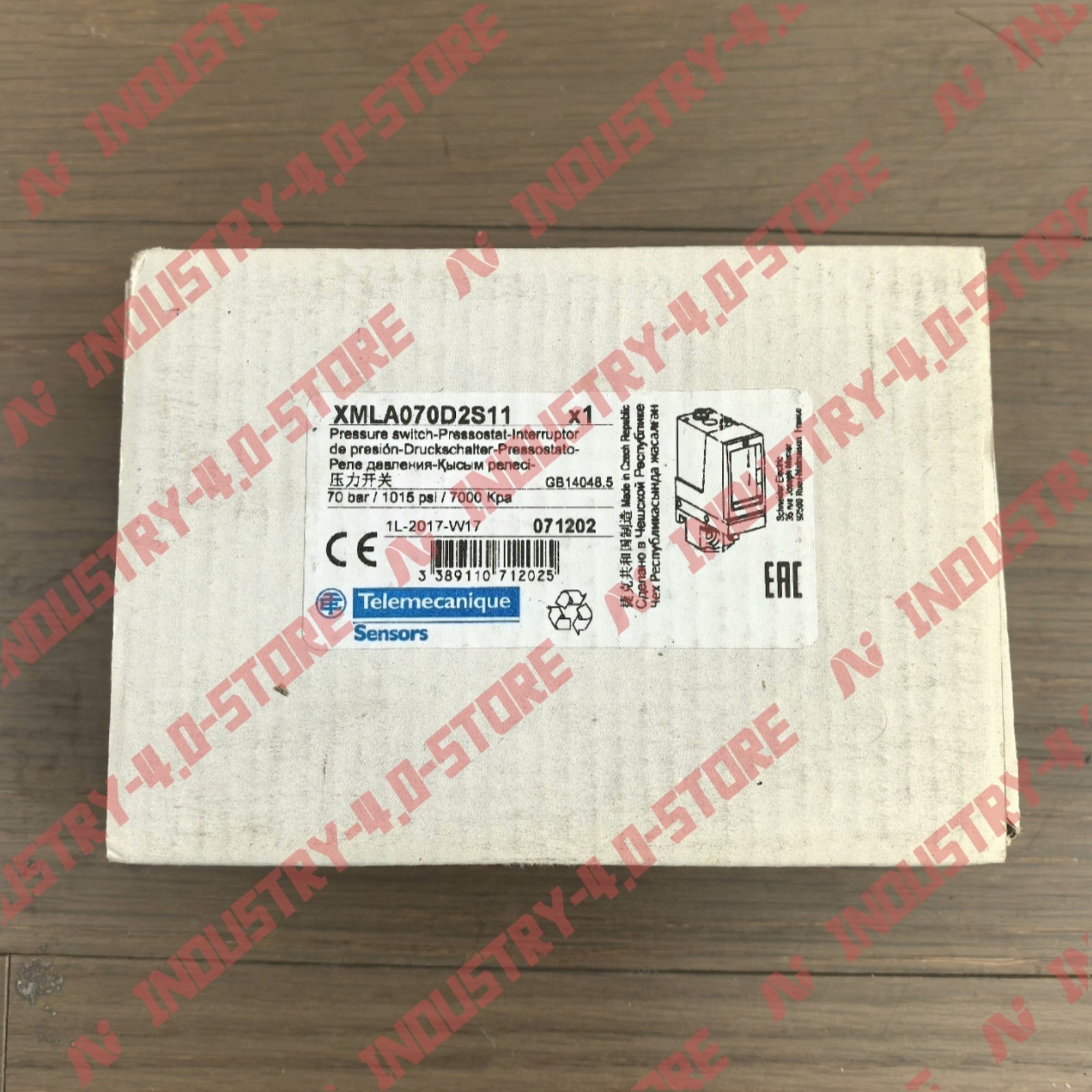 Schneider XMLA070D2S11 5-70 bar Pressure Switch#1pcs new in box
