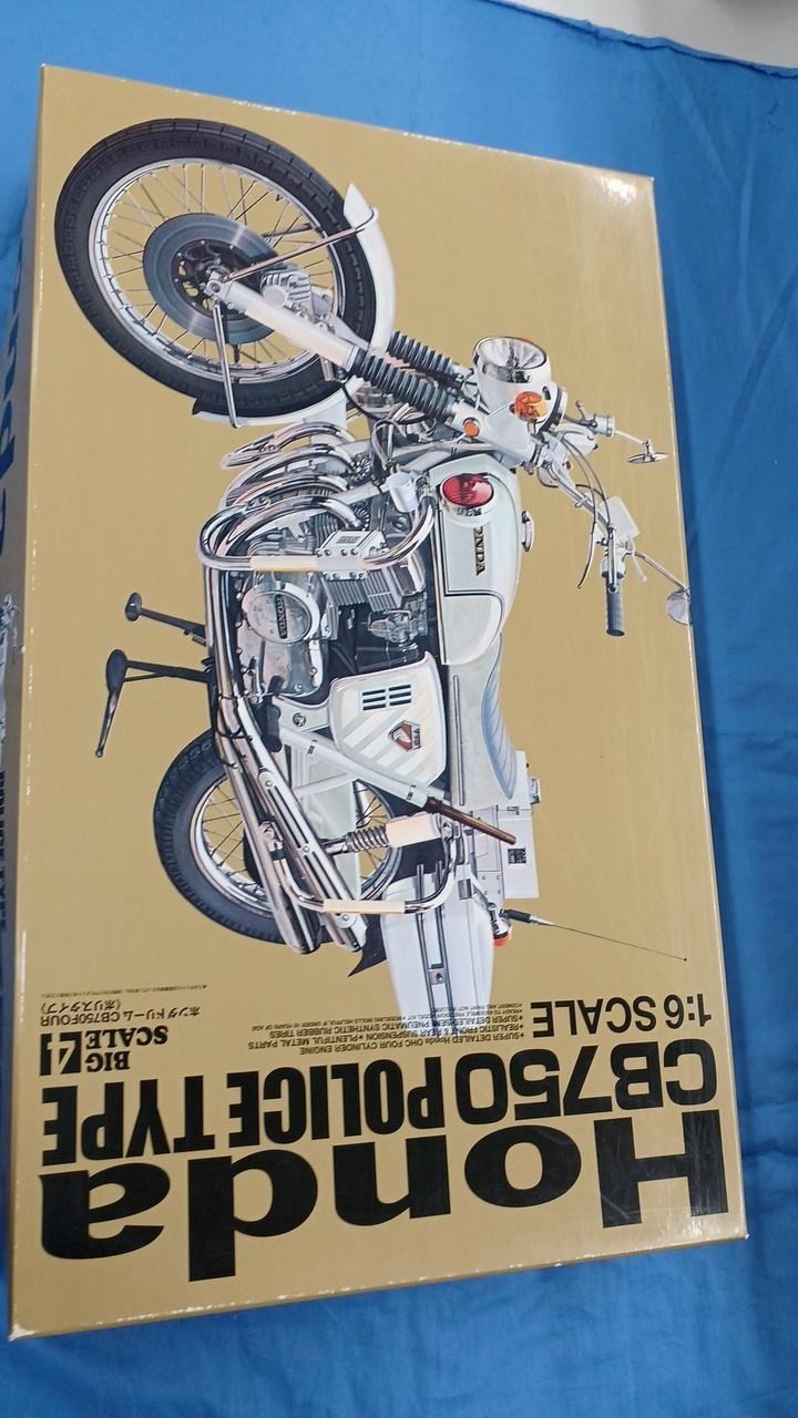 Plastic model TAMIYA model number: 1/6 HONDA CB750POLICE TYPE